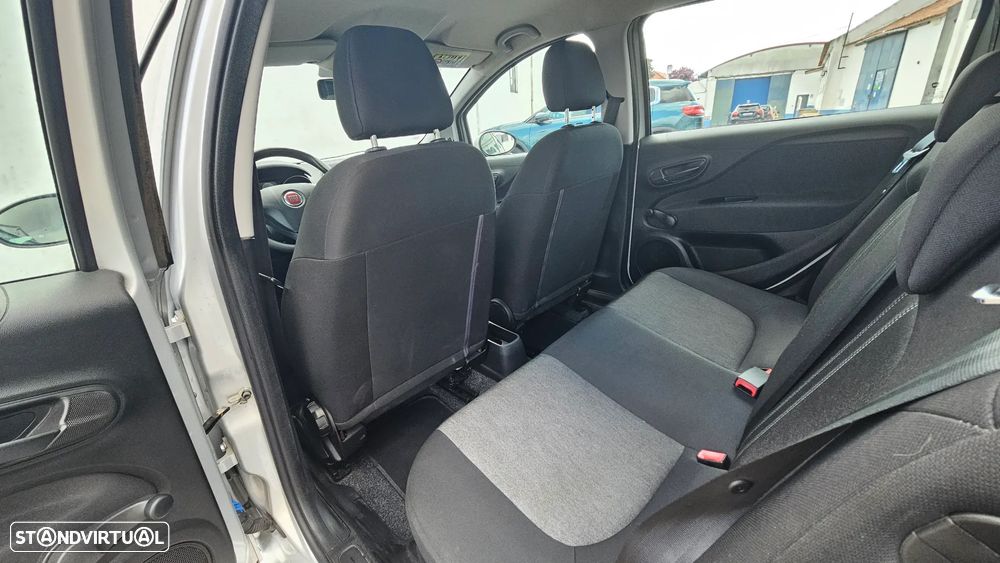 Fiat Punto 1.2 Lounge S&S - 22