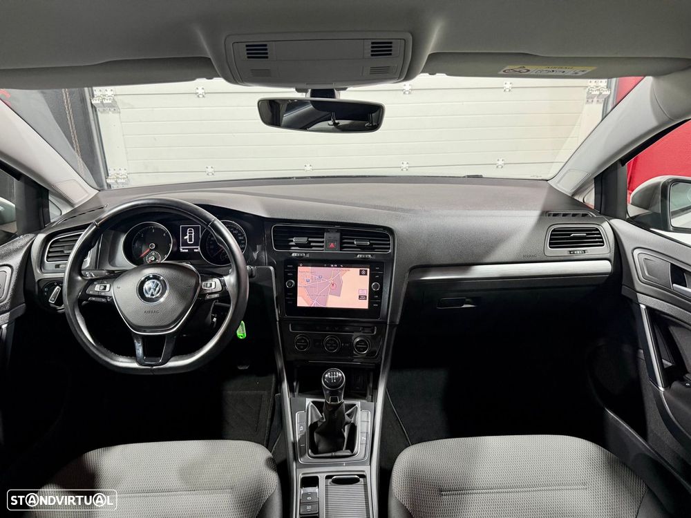 VW Golf Variant 1.6 TDi Confortline - 33