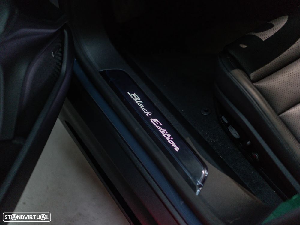 Porsche Taycan Sport Turismo 4S Black Edition - 18