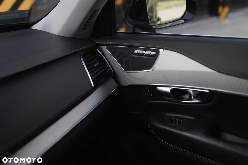 Volvo XC 90 D5 SCR AWD Inscription - 25