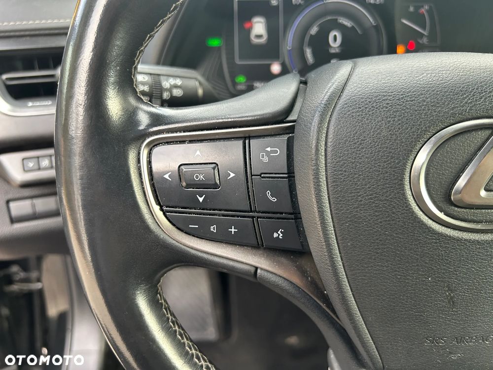Lexus UX 250h GPF F Impression 2WD - 27