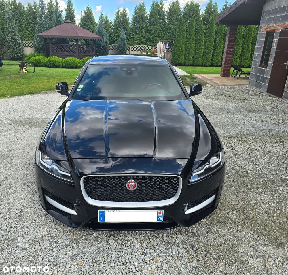 Jaguar XF 20d R-Sport - 4