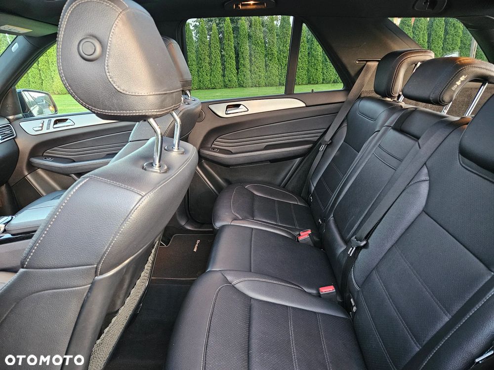 Mercedes-Benz GLE 350 d 4Matic 9G-TRONIC AMG Line - 12