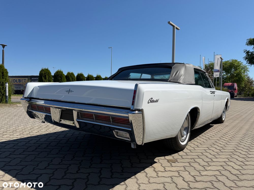Lincoln Continental - 15