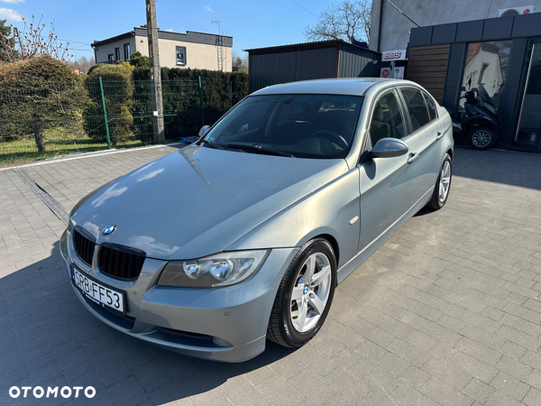 BMW Seria 3 318i