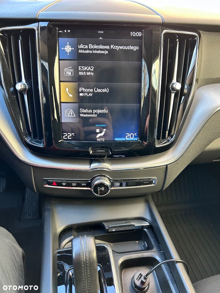 Volvo XC 60 B5 D AWD Momentum Pro - 28