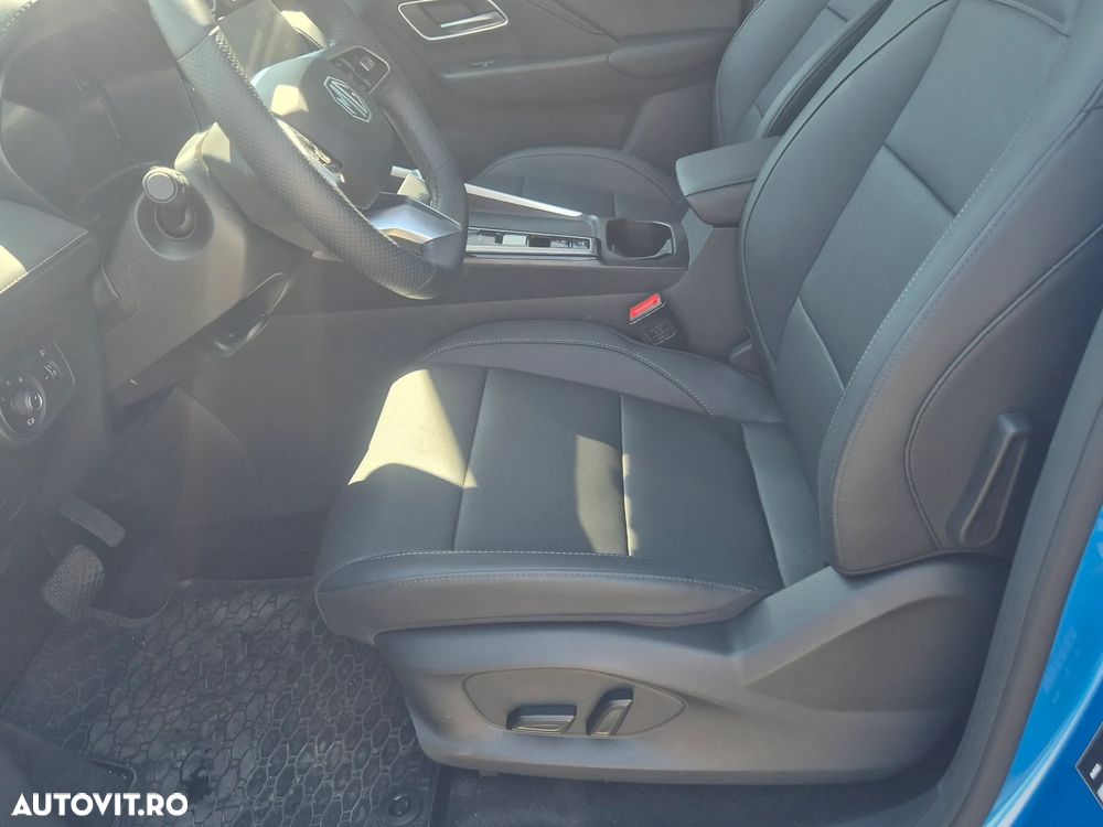 MG ZS HEV 1.5 GSI AT Exclusive - 37