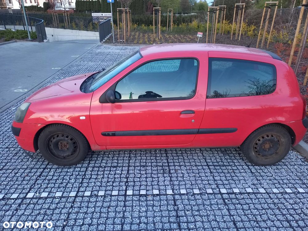Renault Clio - 1