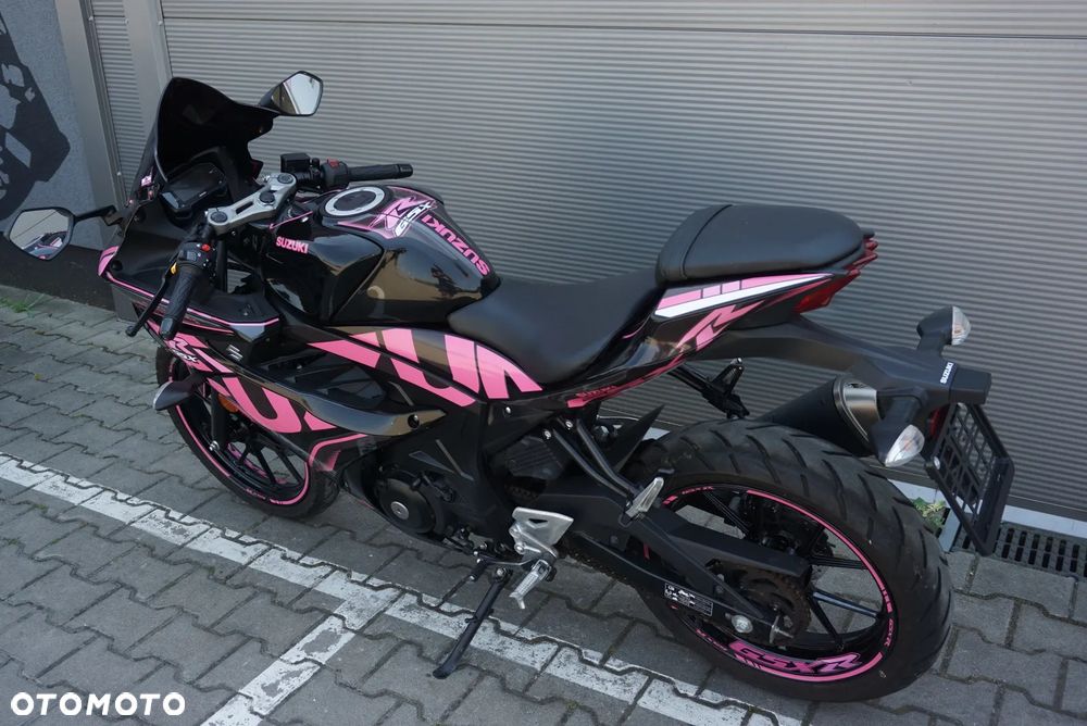 Suzuki GSX - 13