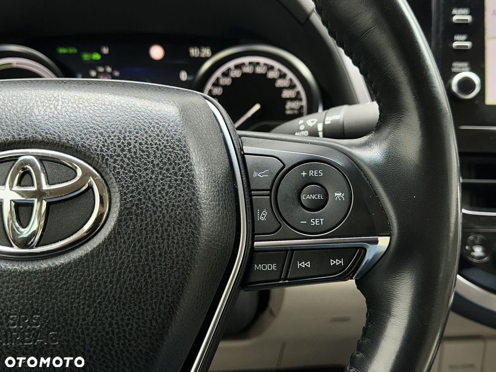 Toyota Camry - 20