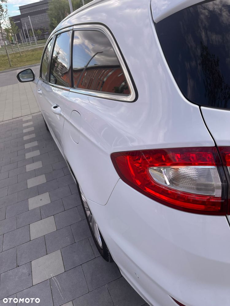 Ford Mondeo 2.0 TDCi STart-Stopp PowerShift-Aut Titanium - 2