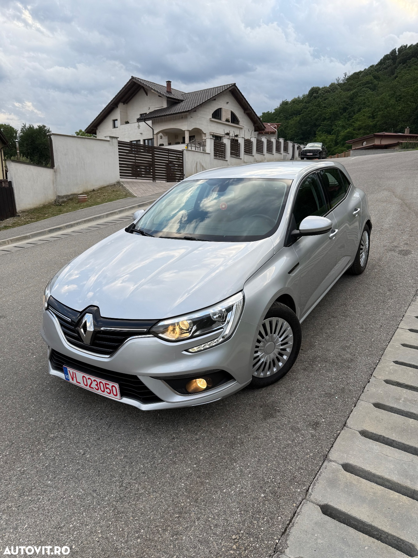 Renault Megane BLUE dCi Intens - 3