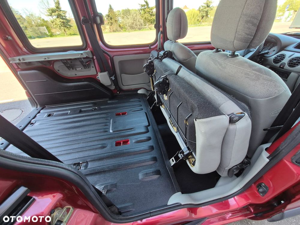 Renault Kangoo 1.6 16V Privilege - 15