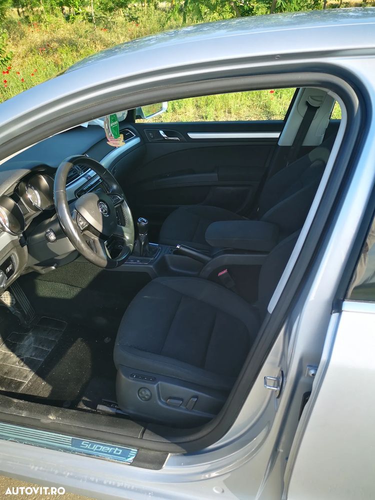 Skoda Superb 2.0 TDI Ambition - 7