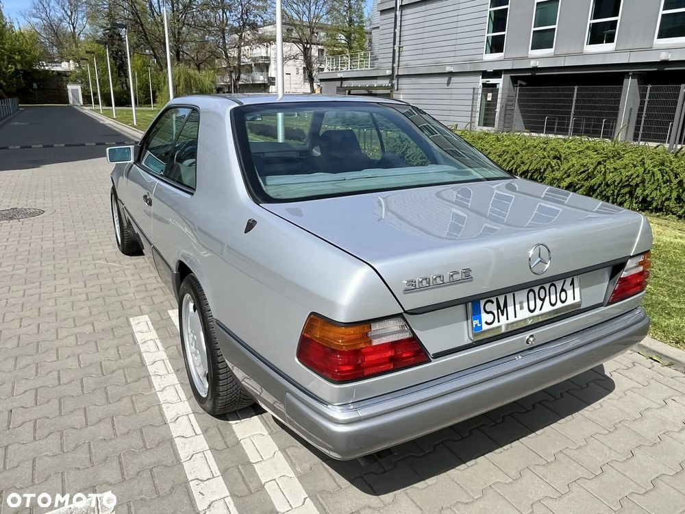 Mercedes-Benz W124 (1984-1993) - 10
