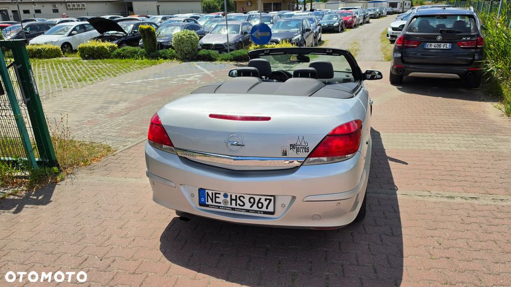 Opel Astra 1.8 Edition - 19