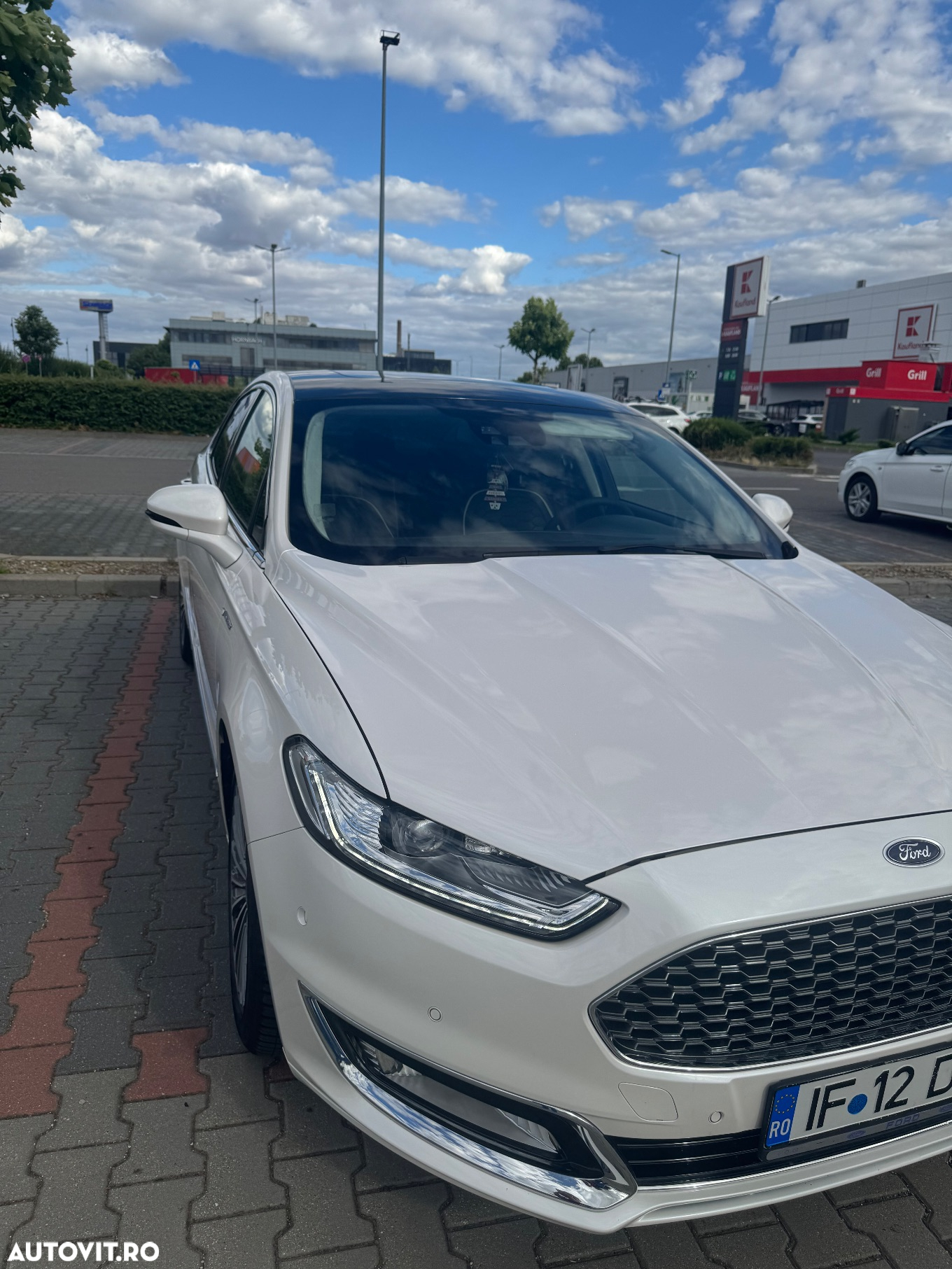 Ford Mondeo Vignale 2.0 Hybrid - 2