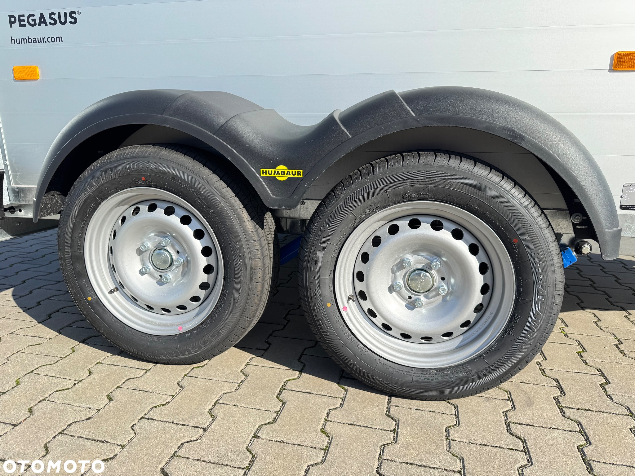 Humbaur Pegasus 2400 | siodlarnia, DMC 2400kg, przyczepa do przewozu 2 koni - 10