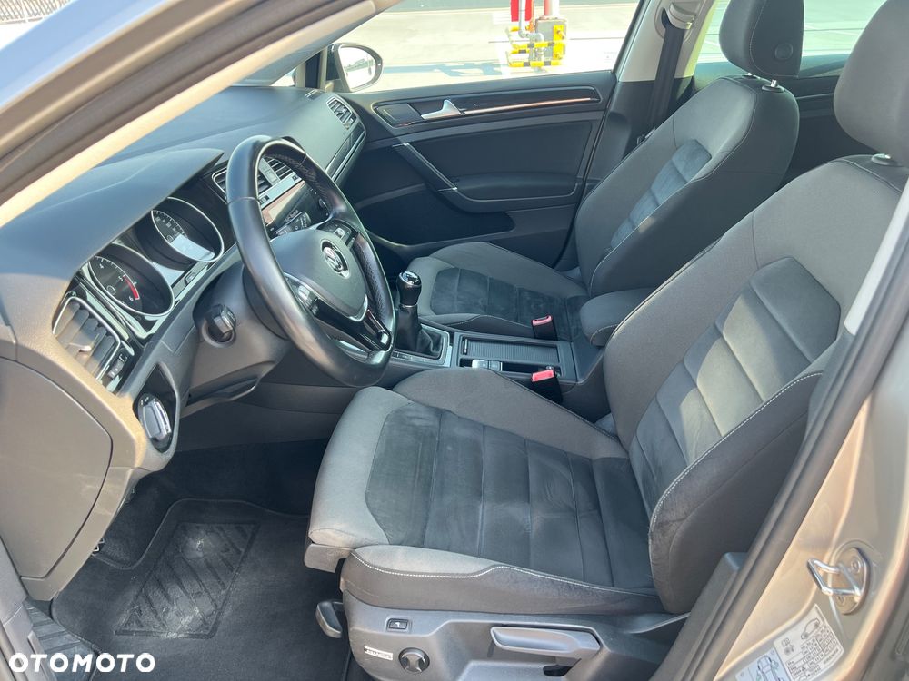 Volkswagen Golf 2.0 TDI SCR Highline - 18