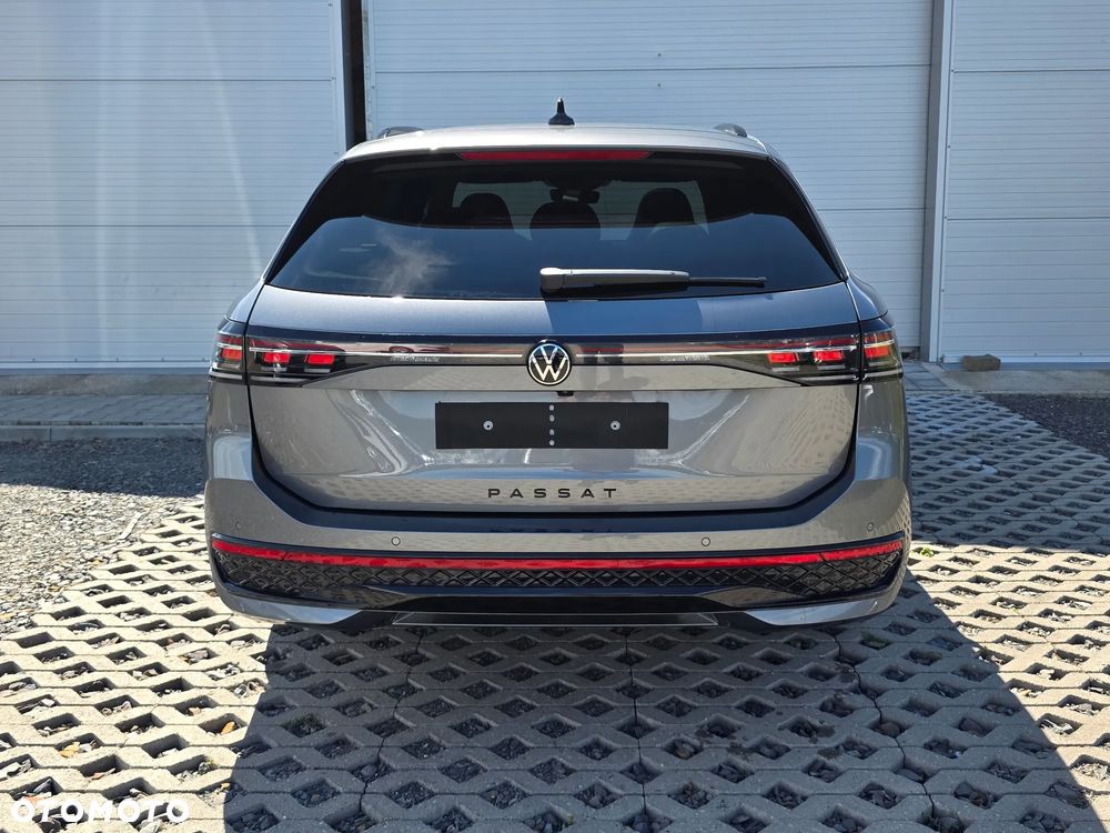 Volkswagen Passat Variant 2.0 TSI R-Line Plus DSG - 6