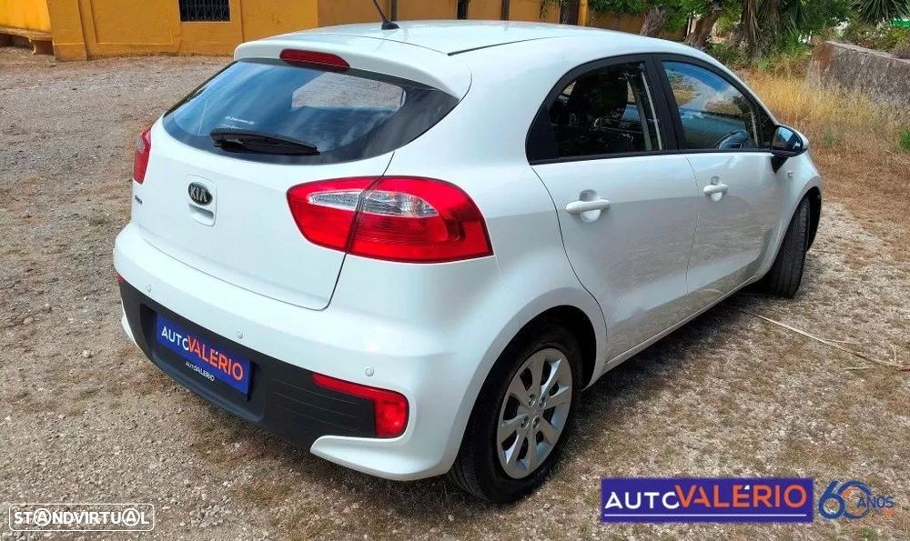 Kia Rio 1.2 CVVT EX — fotografia 5
