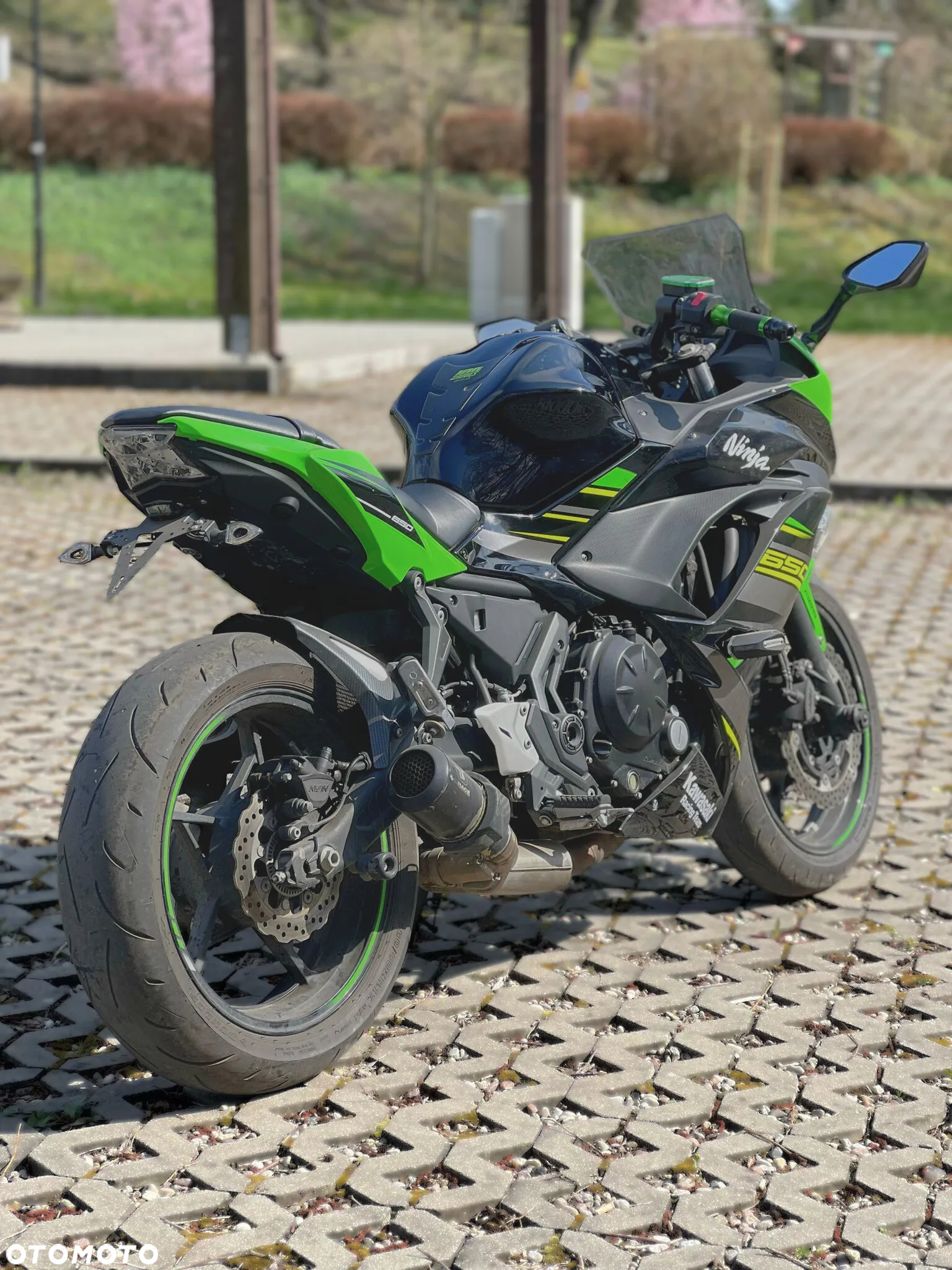 Kawasaki Ninja - 4