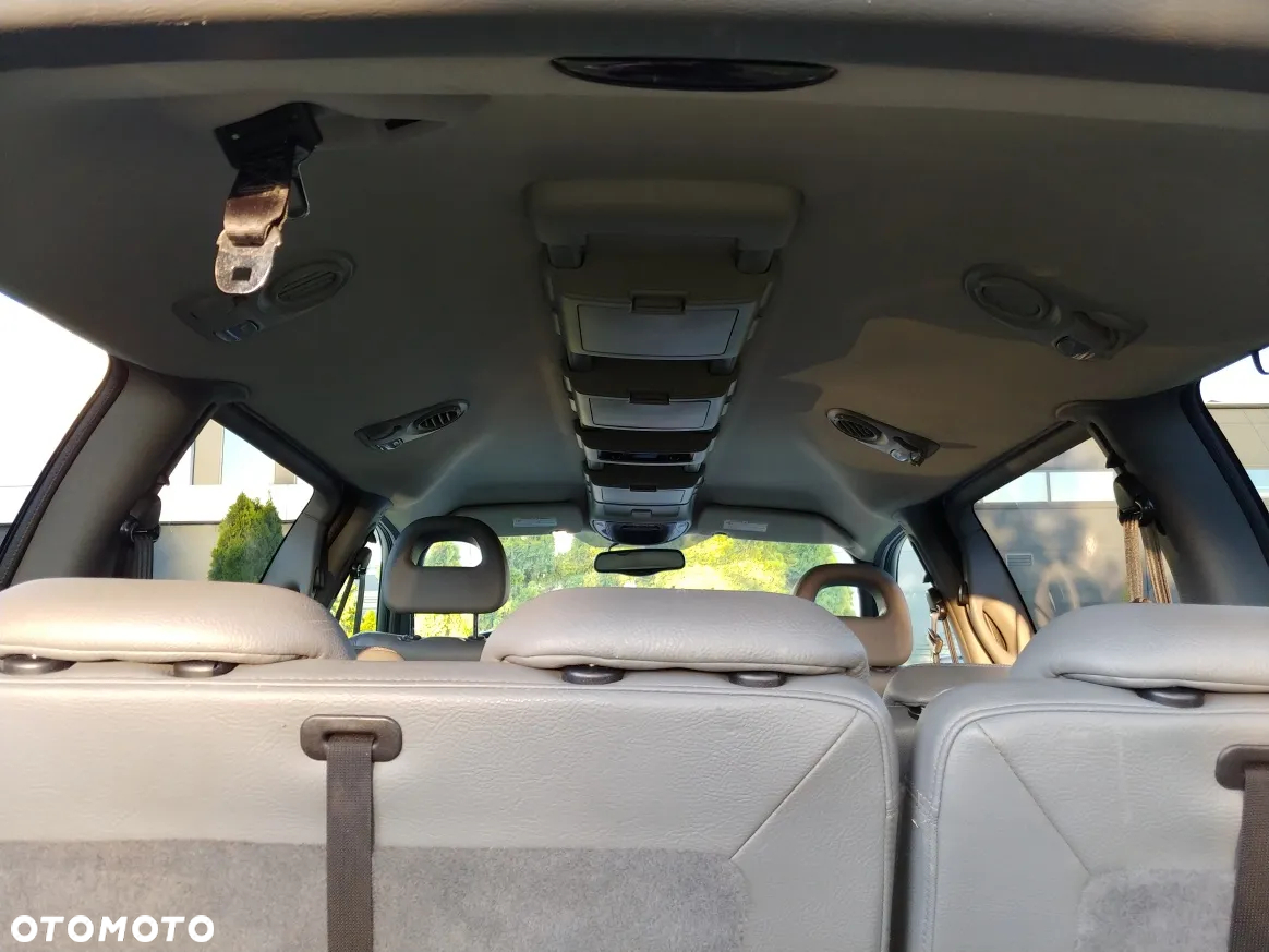 Chrysler Grand Voyager 3.3 Limited S&G - 35