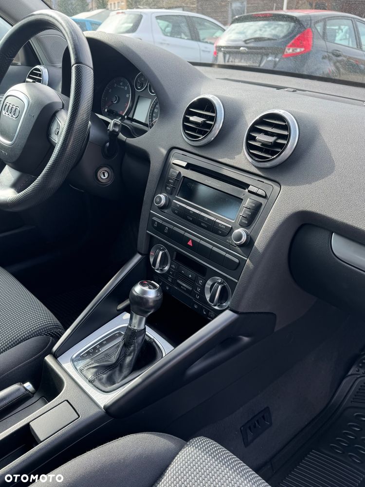 Audi A3 Sportback 1.4 TFSI S tronic Ambiente - 23