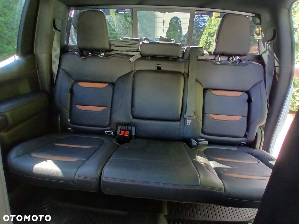 GMC Sierra - 12
