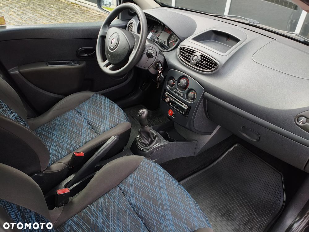 Renault Clio - 7
