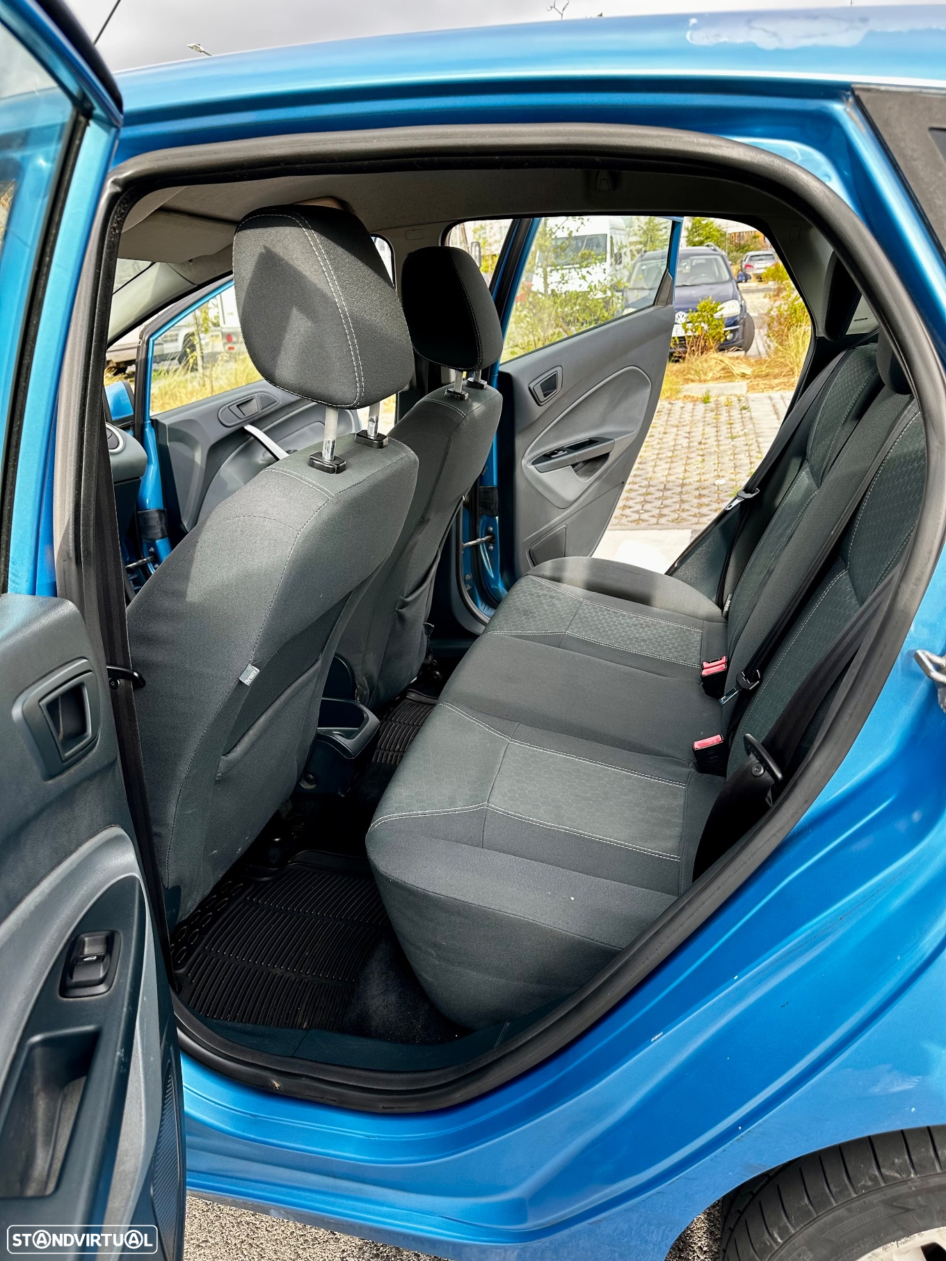 Ford Fiesta - 9