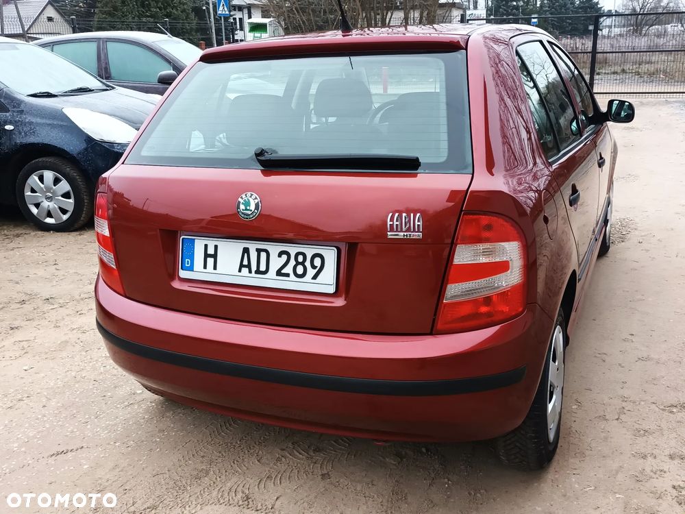 Skoda Fabia 1.2 HTP Extra - 16