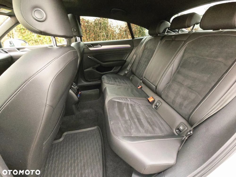 Volkswagen Arteon 2.0 TDI SCR R-Line DSG - 15