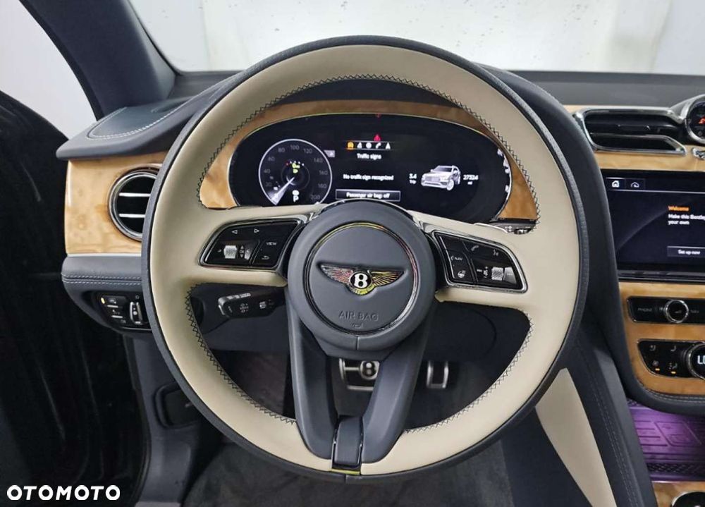 Bentley Bentayga - 10