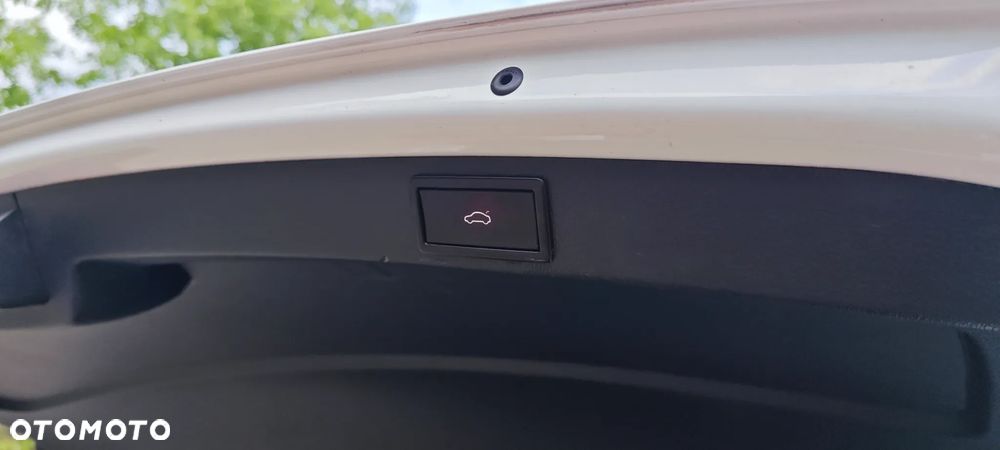 Skoda Octavia 2.0 TDI RS Challenge DSG - 23