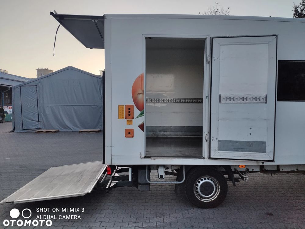 Mercedes-Benz Sprinter 319 - 11