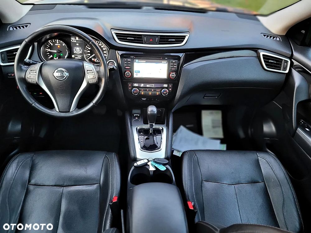 Nissan Qashqai 1.6 dCi Xtronic TEKNA+ - 9