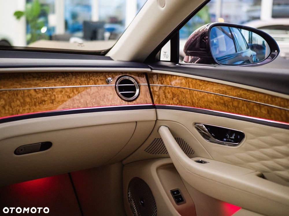 Bentley Flying Spur - 21