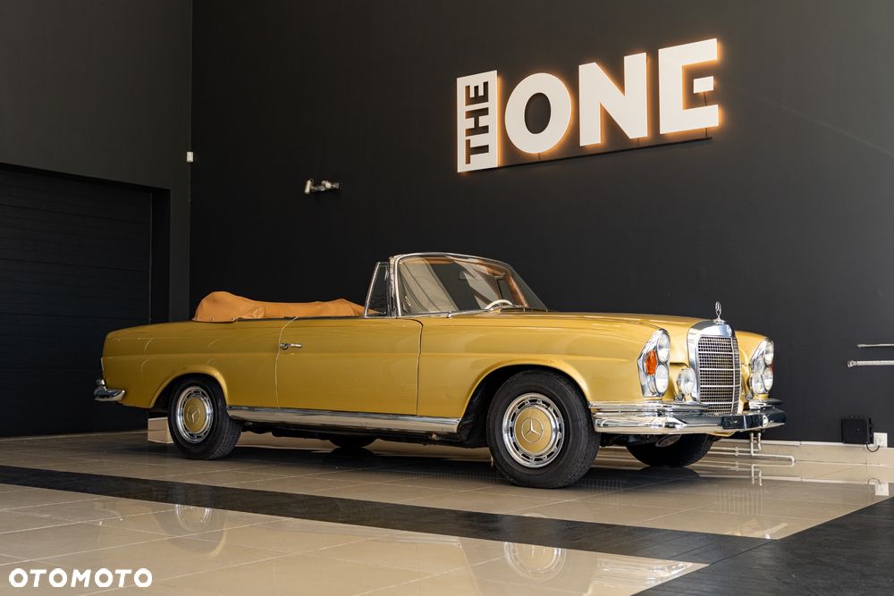 Mercedes-Benz 280 - 4