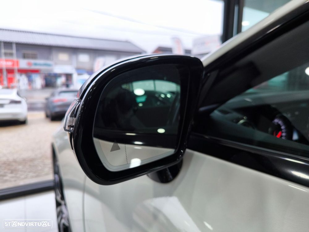 Mercedes-Benz E 220 d 4Matic 9G-TRONIC AMG Line - 11