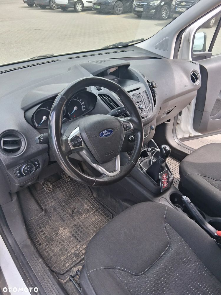 Ford Transit Courier - 3