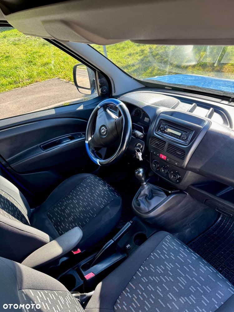 Opel Combo - 12