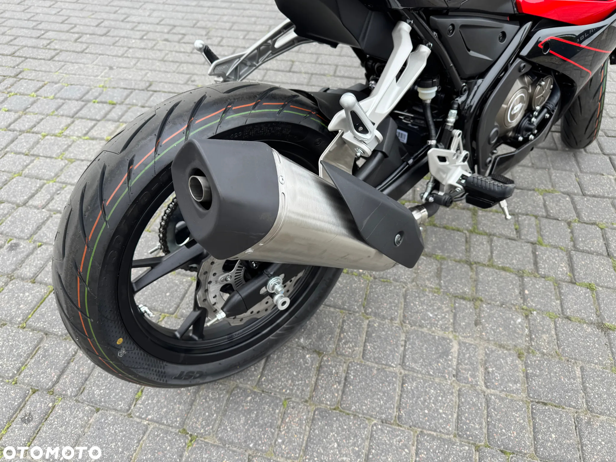 QJMOTOR SRK 125R - 6