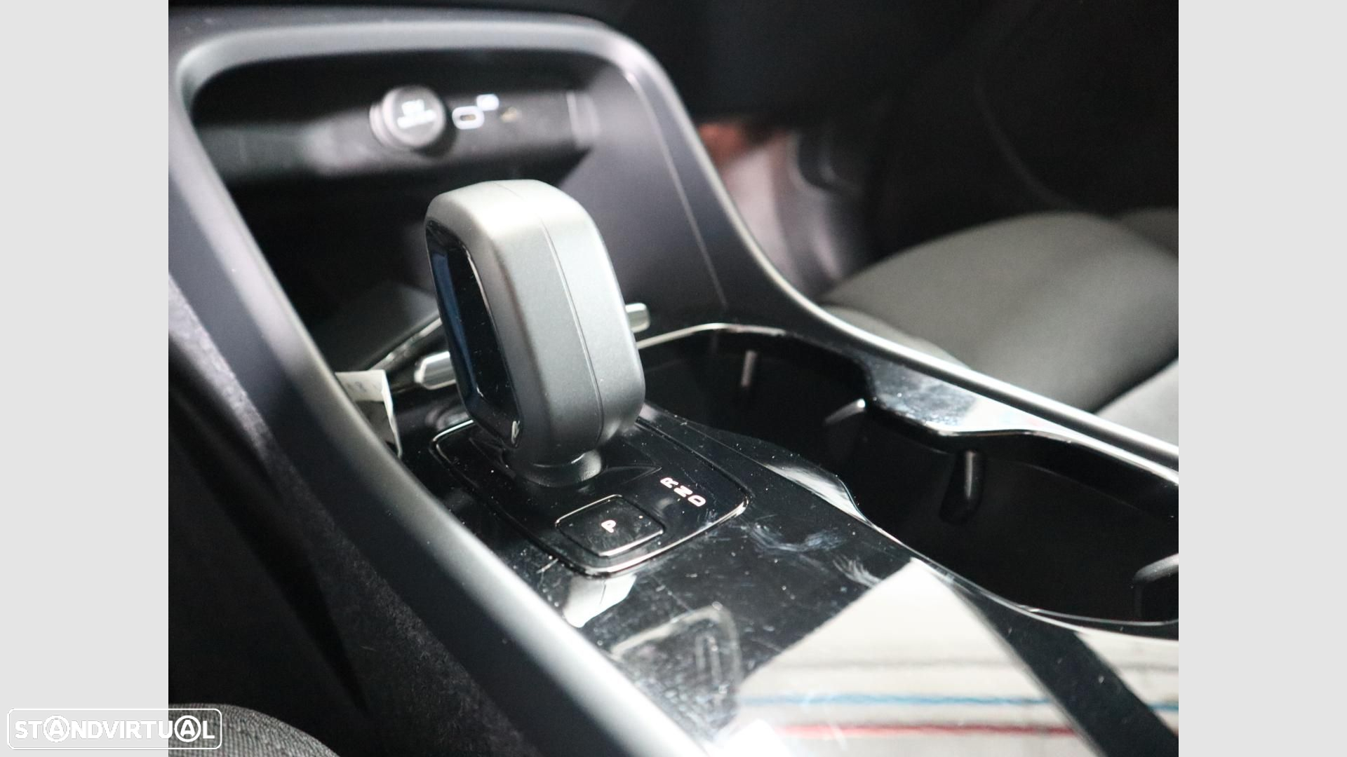 Volvo XC 40 Recharge Extended Range Core - 18