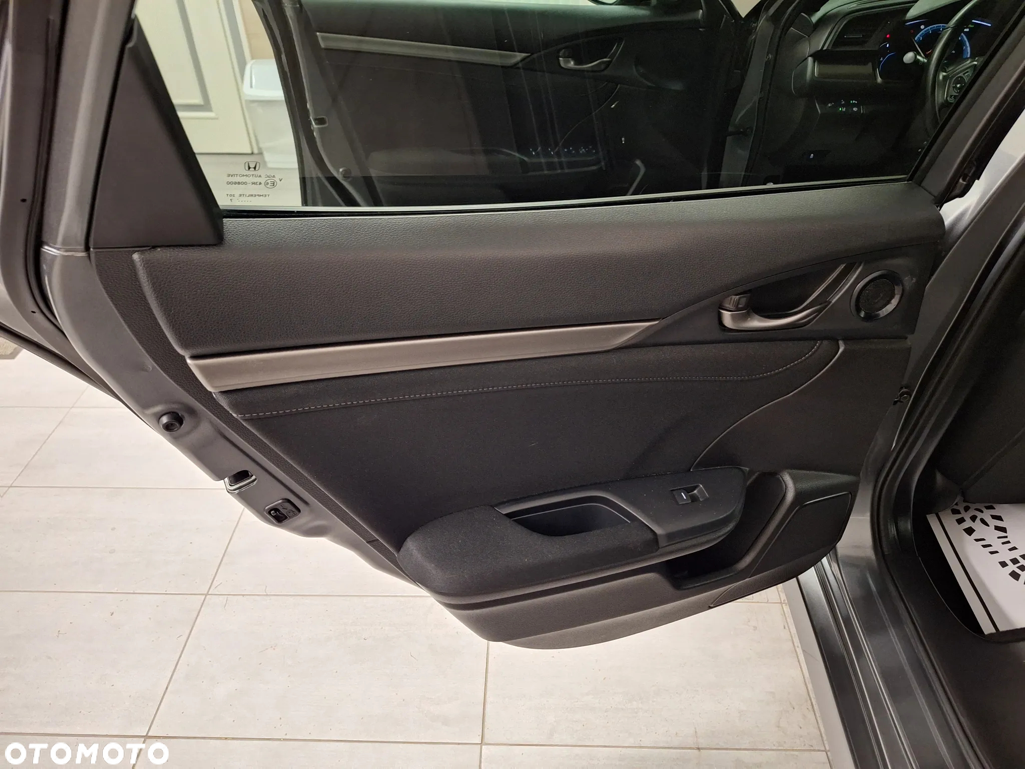 Honda Civic 1.0 i-VTEC Turbo CVT Executive - 21