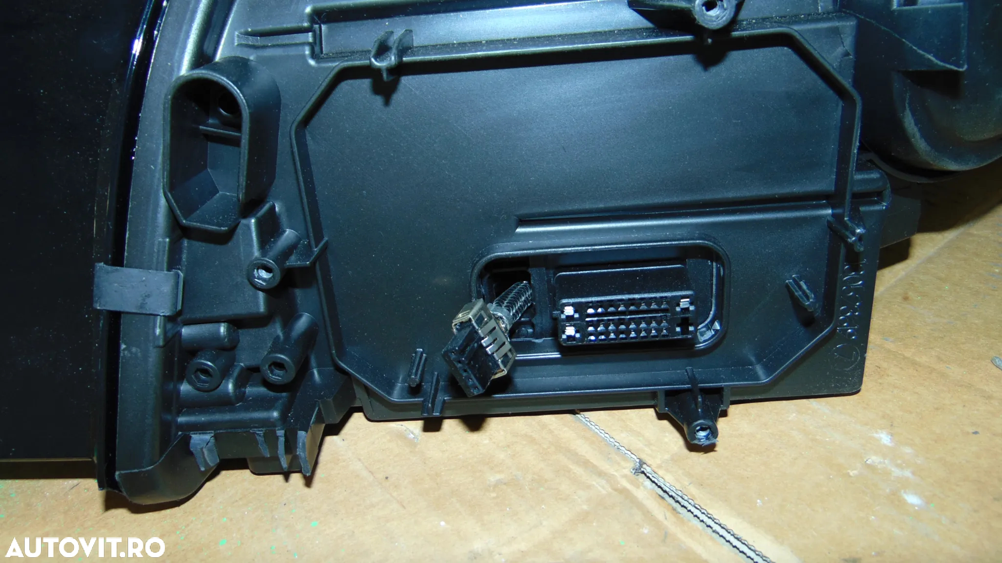 Far xenon Marelli dreapta Audi TT an 2006-2014 cod 8j0941030h - 6