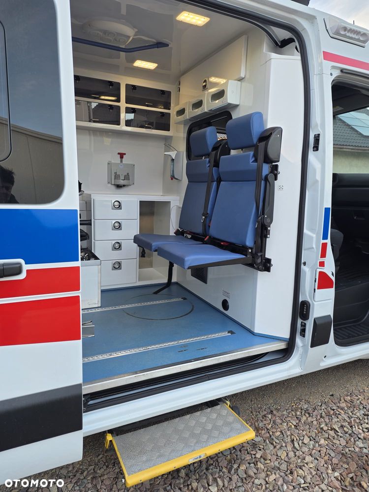 Renault Master Ambulans karetka - 26