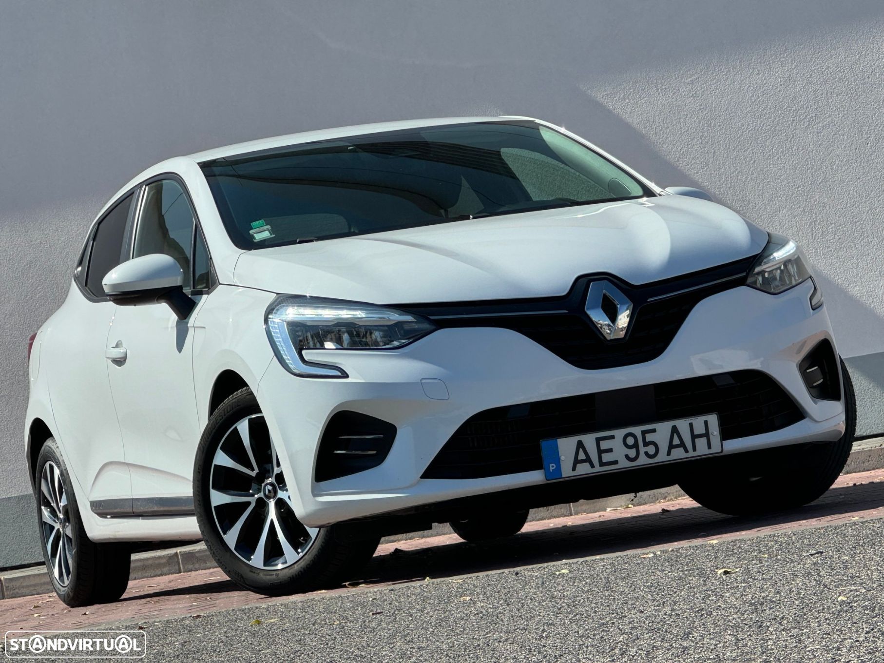 Renault Clio 1.0 TCe Limited Bi-Fuel - 1