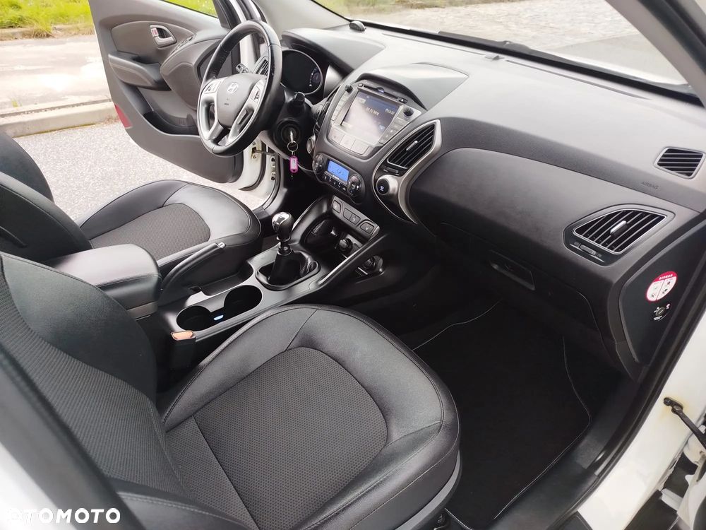Hyundai ix35 2.0 CRDi 4WD Premium - 18