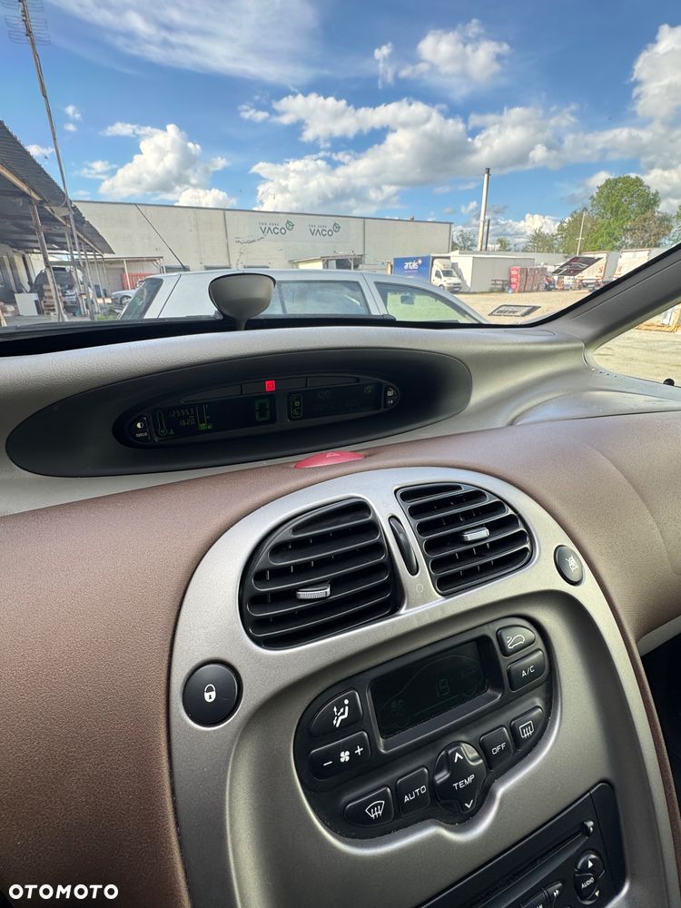Citroën Xsara Picasso - 11